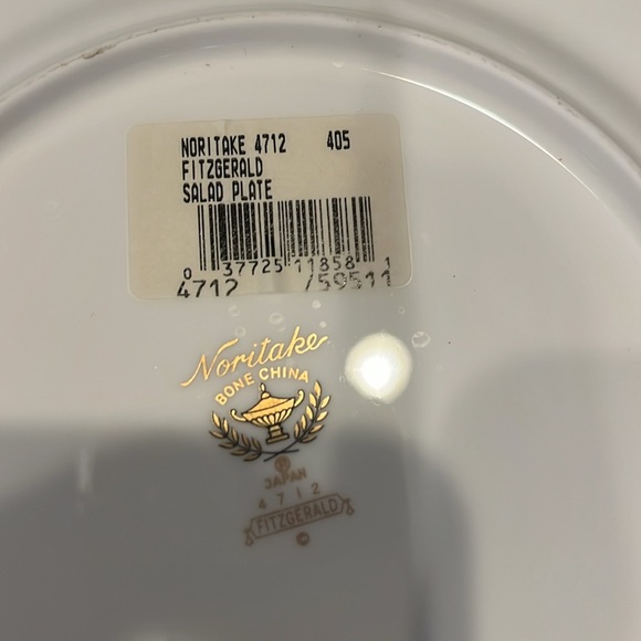 3 Noritake Fitzgerald NWT salad plates. Bone china. 8 1/2”. green, gold, cream - Picture 3 of 4